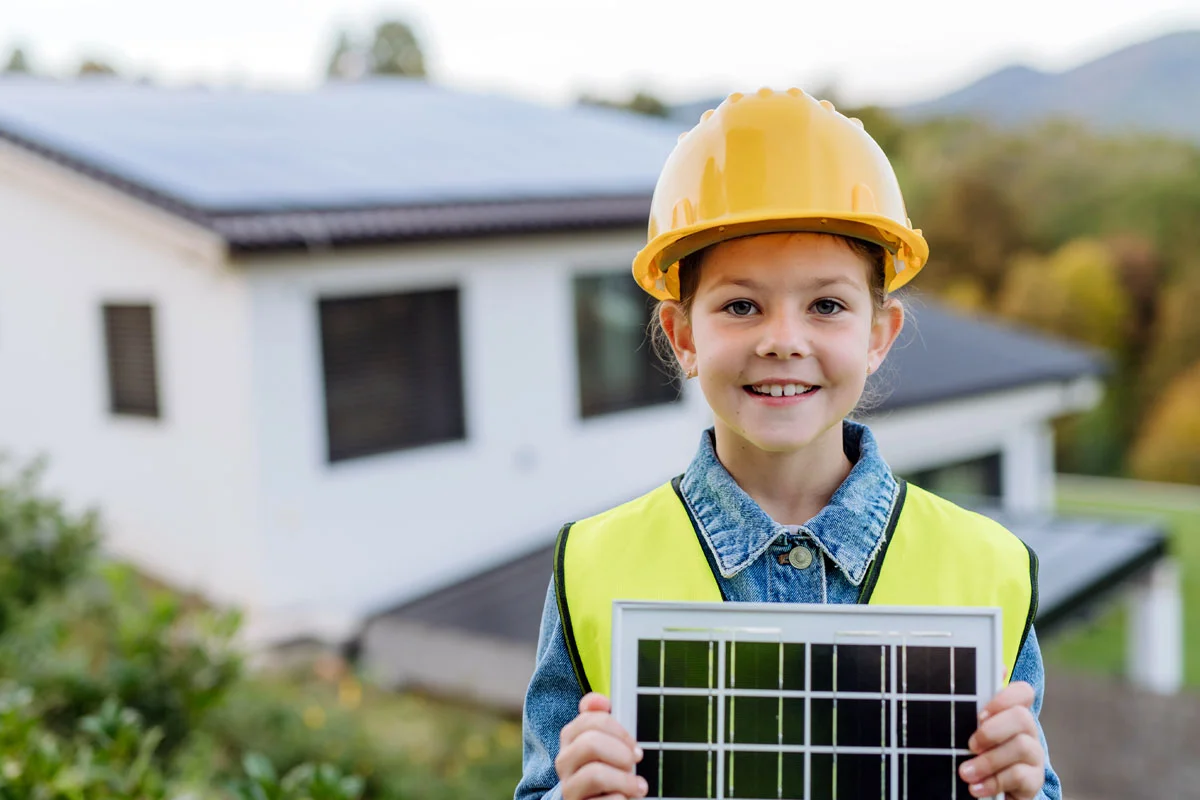 Discover the 7 Expert Secrets to Extend Your Solar Panel Lifespan Beyond 25 Years